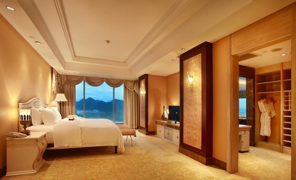 Lijiang Waterfall Hotel גווילין מראה חיצוני תמונה